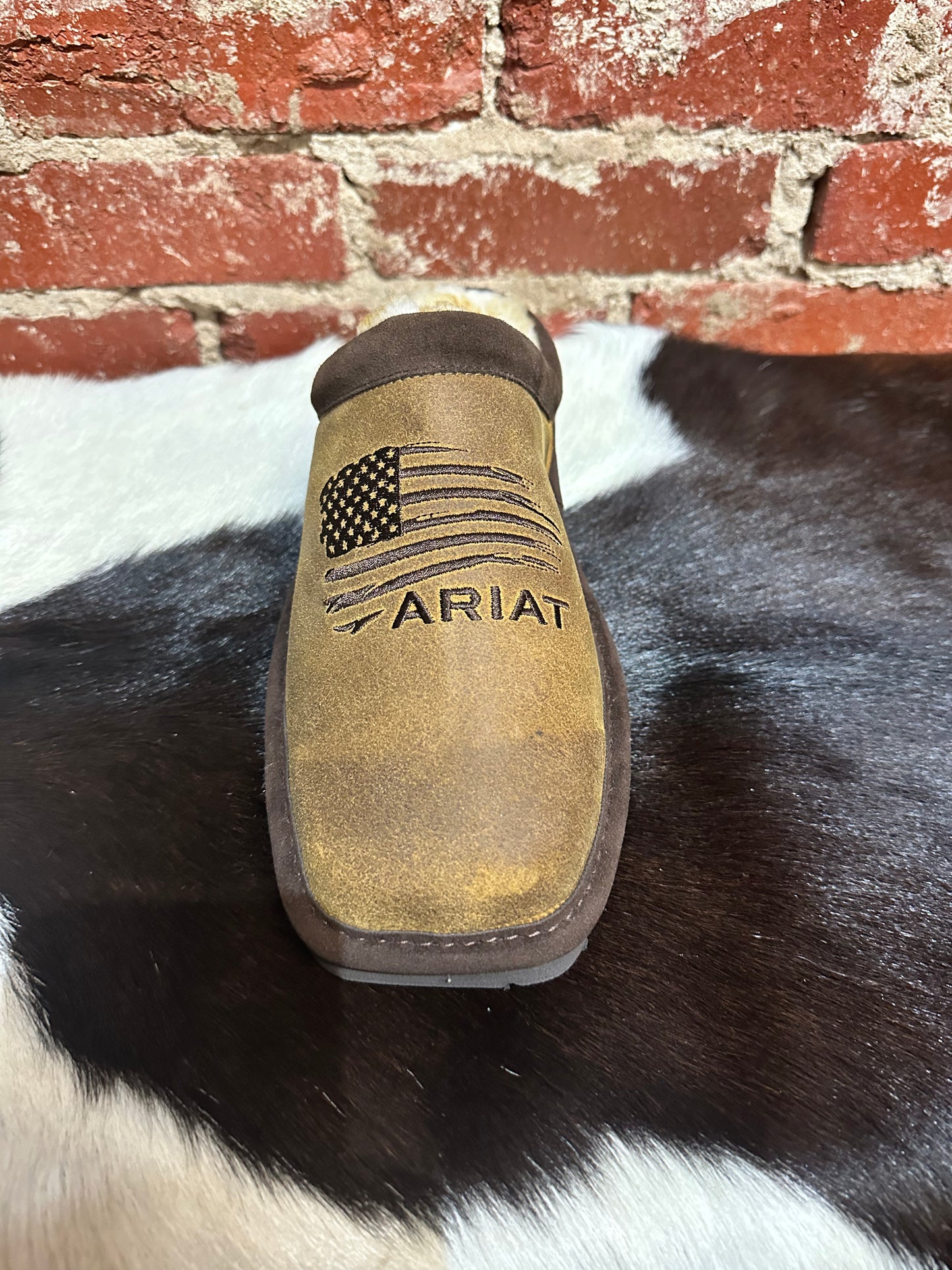 ARIAT SLIPPERS