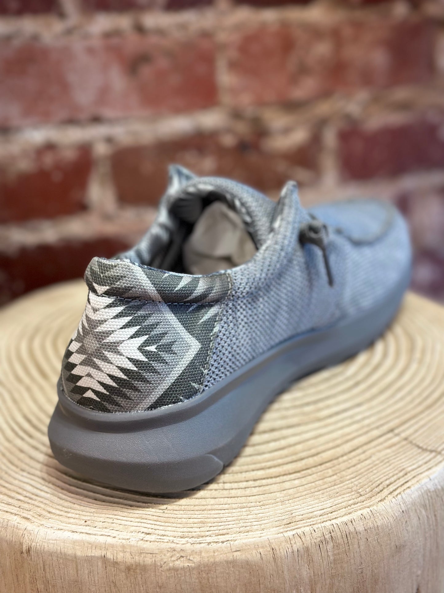 Hilo slip shoe